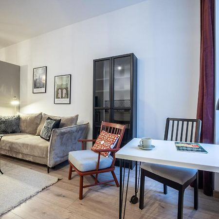 Apartament Prochnika 9 Lägenhet Łódź Exteriör bild
